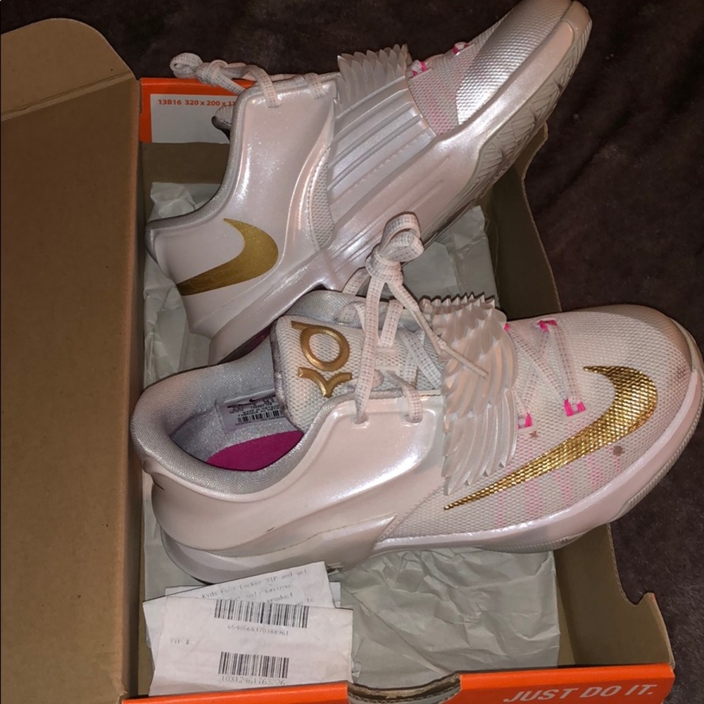 KD Aunt Pearls